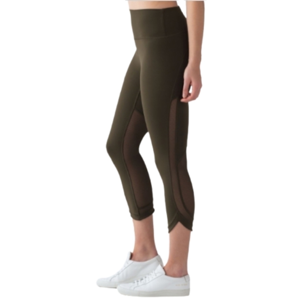 Lululemon Revitalize Crop (21") in Dark Olive Women's Size 6